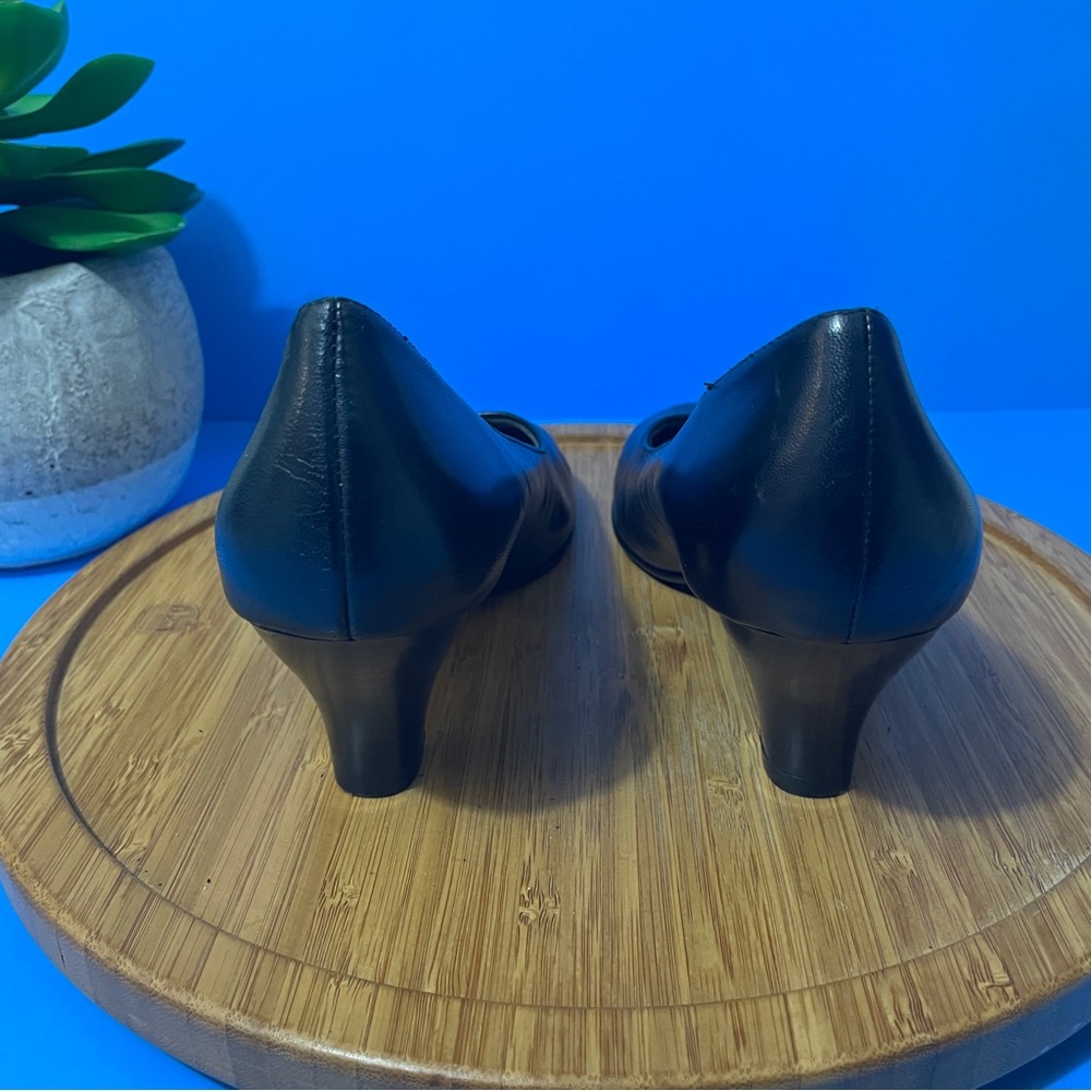 Aerosoles Wise Guy Leather Pumps Black Slip-On Kitten Heel Dress Shoes Size 9M - Picture 2 of 8